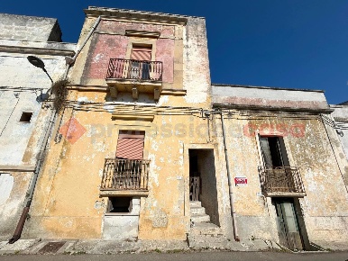 Foto Casa indipendente in montello, Poggiardo Centro di 169 m² con 6 locali