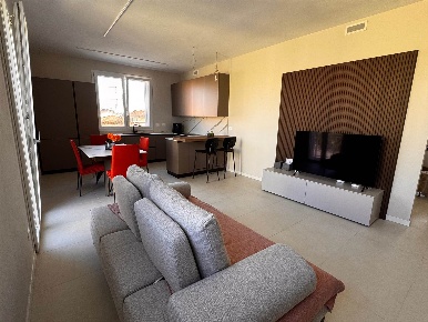 Foto Appartamento in Via IV Novembre, Rottofreno San Nicolò di 111 m²