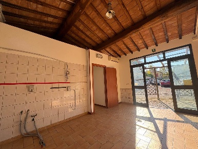 Foto Attività commerciale a Castelfiorentino Centro di 48 m² con 1 locali
