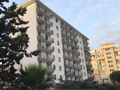 Foto Appartamento a Palermo Guadagna di 130 m² con 5 locali in vendita