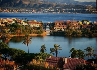 Foto Appartamento a Messina Ganzirri di 65 m² con 3 locali in vendita