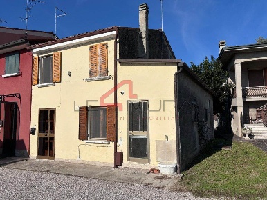 Foto Villa unifamiliare a Gazzo Veronese Roncanova di 106 m² con 5 locali