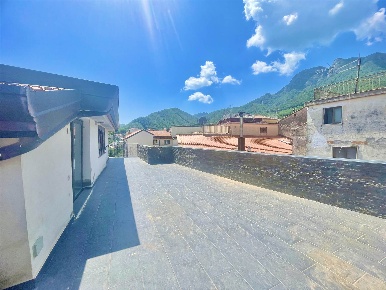 Foto Appartamento a Cava de' Tirreni Centro di 70 m² con 3 locali