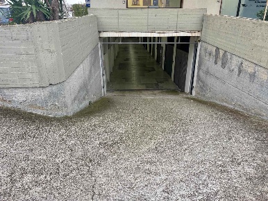 Foto Garage a Monopoli Centro di 43 m² con 1 locali in vendita