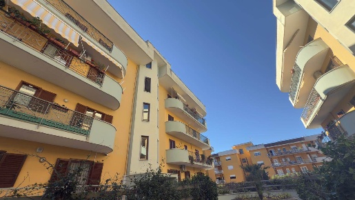 Foto Appartamento in VIA PETRARCA, Caserta Centurano di 90 m² con 4 locali