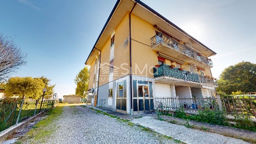 Foto Appartamento in Via Bondenese 64/3, Cento Frazioni Nord di 165 m²