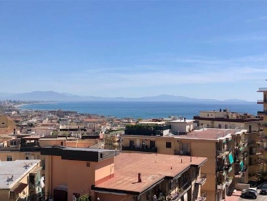 Foto Appartamento in Via Camillo Sorgente 98, Salerno Centro di 125 m²