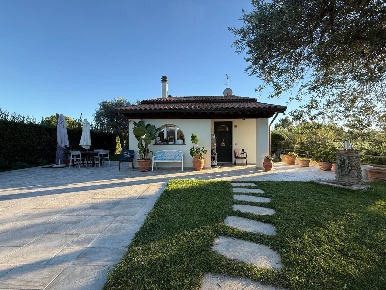 Foto Appartamento in Via Pisana Livornese 77, Cecina di 180 m² con 5 locali