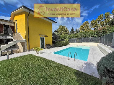 Foto Appartamento a Lazise di 82 m² con 4 locali in affitto