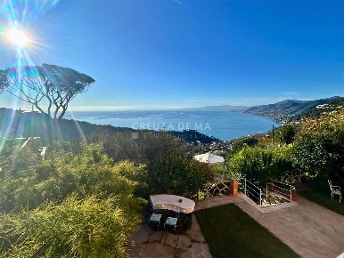 Foto Appartamento in Via Aurelia Ruta, Camogli Ruta di 105 m² con 4 locali