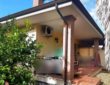 Foto Villa unifamiliare in Via Tagliamento, Ardea di 88 m² con 1 locali