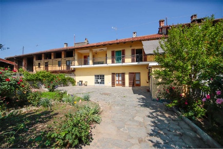 Foto Appartamento in via giuseppe garibaldi 50, Montanaro di 160 m²