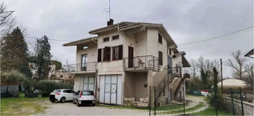 Foto Appartamento in Via G. Rossini, Montefelcino di 269 m² con 8 locali