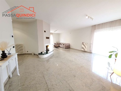 Foto Appartamento in Via Vespucci  5, Triggiano di 202 m² con 4 locali