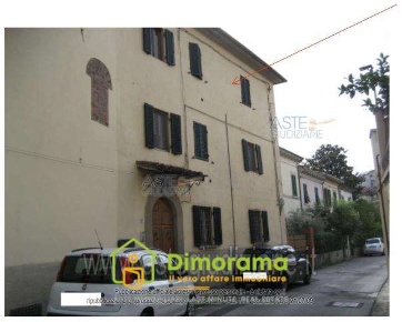 Foto Appartamento a Pistoia di 115 m² con 5 locali in vendita