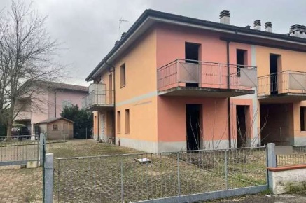 Foto Villa a schiera in Via XX Settembre, Bagnacavallo Glorie di 141 m²