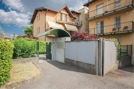 Foto Appartamento in Via Piemonte  16, Lomazzo Centro di 50 m² con 2 locali