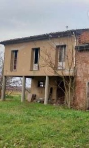 Foto Rustico in Via Canale Inferiore Sinistra, Lugo di 384 m² con 1 locali