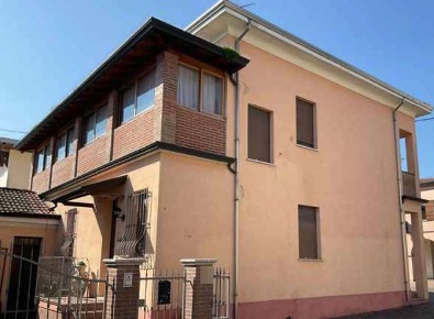 Foto Appartamento in Via Salvo D'Acquisto, Curtatone Buscoldo di 118 m²