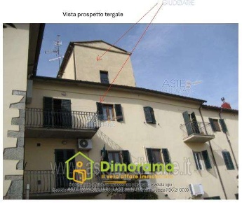 Foto Appartamento a Pistoia di 116 m² con 6 locali in vendita