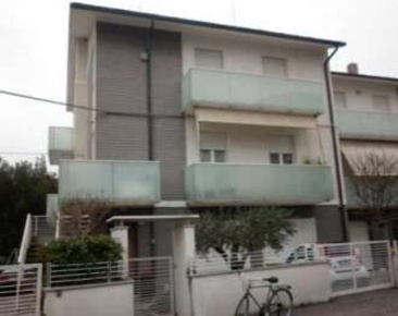 Foto Appartamento in Via Raffaele Scacciani, Pesaro Pantano di 142 m²