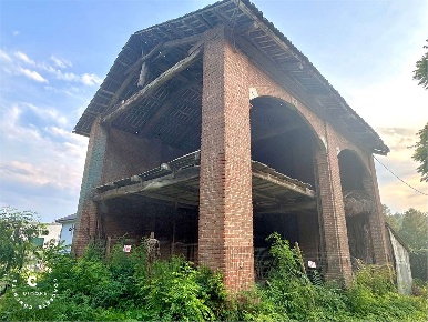 Foto Rustico in Via Asti  2, Ferrere di 100 m² con 1 locali in vendita