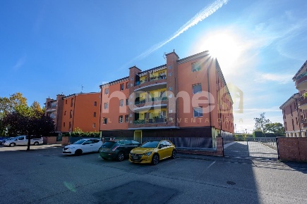 Foto Appartamento a Bomporto Sorbara di 84 m² con 5 locali in vendita