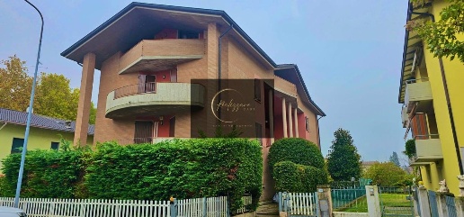 Foto Villa bifamiliare a Reggio nell'Emilia Gaida - Cadè di 120 m²