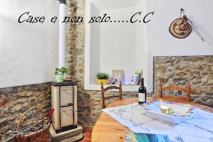 Foto Appartamento a Castagneto Carducci Centro di 95 m² con 5 locali