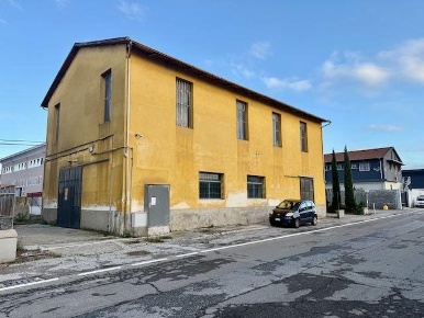 Foto Laboratorio a Santa Croce sull'Arno Centro di 368 m² con 3 locali