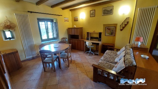 Foto Case semi ndipendenti in Via Garibaldi, Quassolo di 80 m² con 3 locali