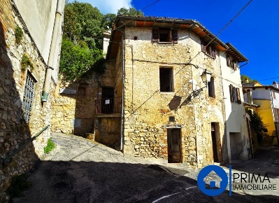 Foto Casa indipendente in Via Stefano Bellini, Terni Gabelletta di 133 m²