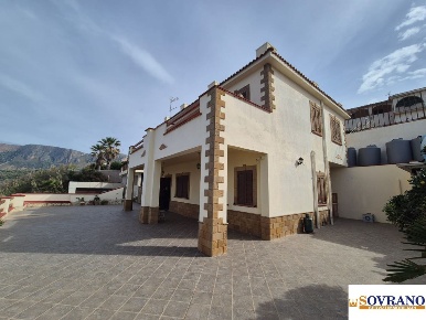 Foto Villa unifamiliare a Trappeto San Cataldo di 120 m² con 4 locali