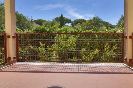 Foto Appartamento in Via Stefano Turr, Genova Quarto di 99 m² con 6 locali