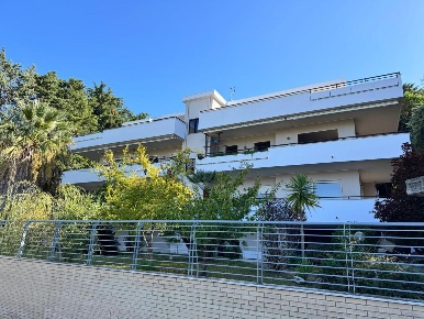 Foto Appartamento in VIA MARTIRI DI PIETRANSIERI   2, Pescara di 146 m²