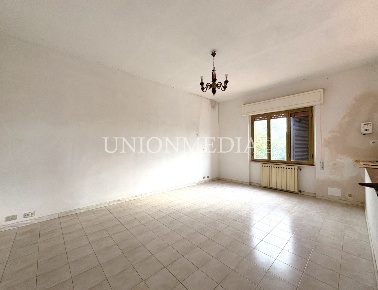 Foto Appartamento in via 27 gennaio, Sarzana di 100 m² con 4 locali