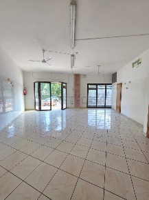 Foto Locale commerciale a Mercato San Severino Centro di 70 m² con 2 locali