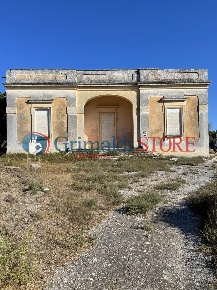 Foto Casale in Via Monteroni 222, Lecce Rudiae - Casermette di 500 m²
