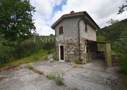 Foto Rustico in Via Carignano, Fosdinovo di 35 m² con 2 locali in vendita