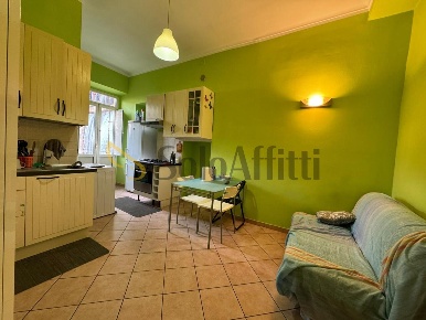 Foto Appartamento in Via Frossasco, Torino Cenisia di 46 m² con 2 locali