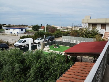 Foto Villa a schiera a Bari Carrassi di 125 m² con 4 locali in vendita