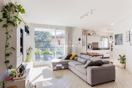 Foto Appartamento in via stazione, Usmate Velate Usmate di 89 m² in vendita