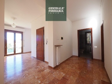 Foto Appartamento a Bolano di 135 m² con 5 locali in affitto