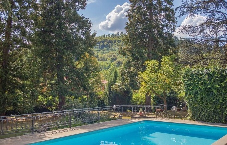 Foto Villa unifamiliare a Vicchio di 314 m² con 18 locali in vendita