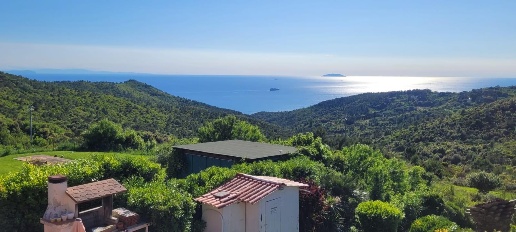 Foto Case semi ndipendenti in Via Del Castellaccio, Livorno di 230 m²