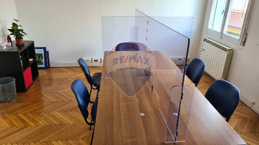 Foto Ufficio in Viale Italia, Forlì San Benedetto di 298 m² con 12 locali