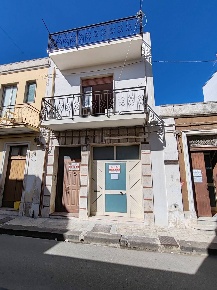 Foto Casa indipendente a Floridia di 150 m² con 4 locali in vendita