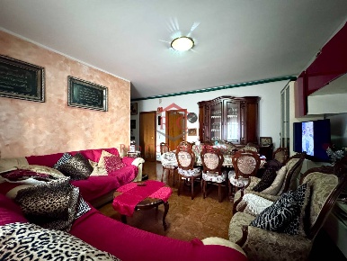 Foto Appartamento in via Lelio Orsi, Bagnolo in Piano Centro di 114 m²