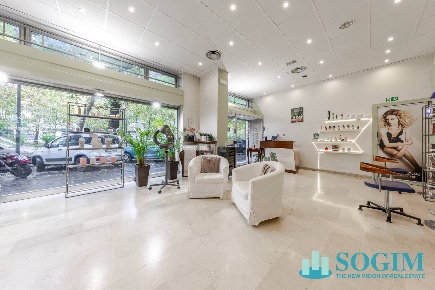 Foto Negozio in Viale Corsica, Milano Porta Vittoria di 72 m² con 2 locali