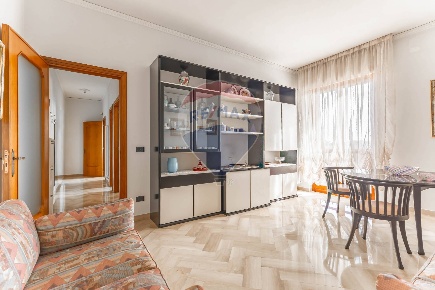 Foto Appartamento in Via Magna Grecia, Bari Japigia di 64 m² con 2 locali